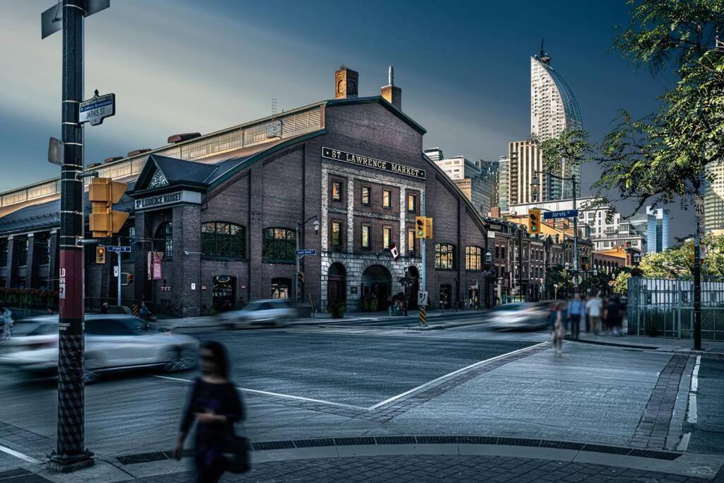 Amazing View 2Br St Lawrence Market Condo, Downtown Toronto Exterior foto