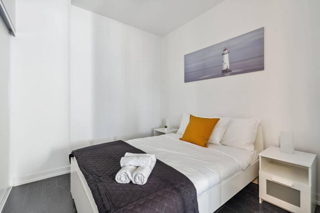 Amazing View 2Br St Lawrence Market Condo, Downtown Toronto Exterior foto