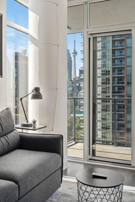 Amazing View 2Br St Lawrence Market Condo, Downtown Toronto Exterior foto