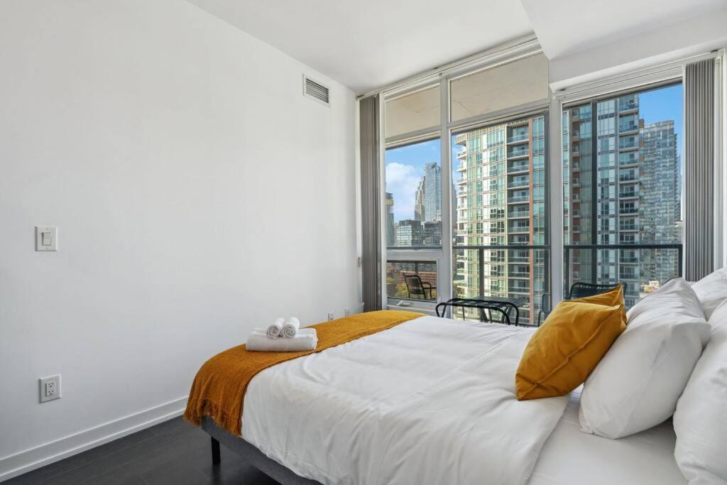 Amazing View 2Br St Lawrence Market Condo, Downtown Toronto Exterior foto