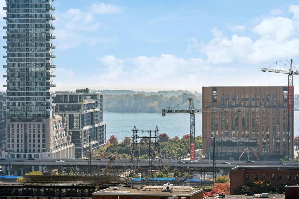 Amazing View 2Br St Lawrence Market Condo, Downtown Toronto Exterior foto