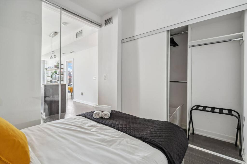 Amazing View 2Br St Lawrence Market Condo, Downtown Toronto Exterior foto
