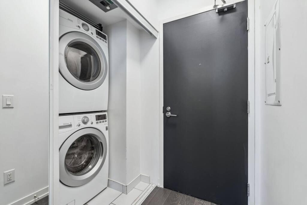 Amazing View 2Br St Lawrence Market Condo, Downtown Toronto Exterior foto